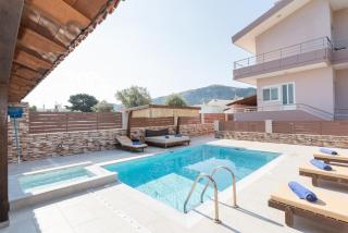M & S Villa - 4 bedroom villa with heated pool - Pastida - 8
