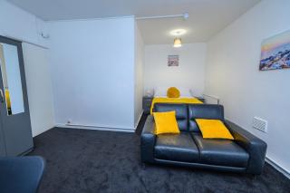 Long term stays Free parking - Liverpool - 4