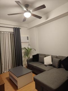 Overtime Staycation - Condo Near Cebu Airport with Pool & Gym , Free Wifi - Pusok - 4