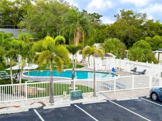 Clearwater With Shared Pool 22 - Clearwater - 0