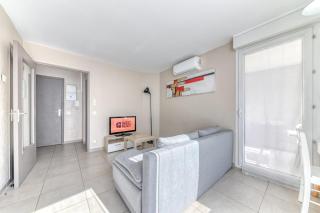 GuestReady - Sleek & Sunny Comfort near the Tram - Lione - 1