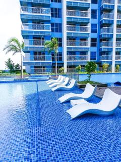 Spacious 3BR near Solaire, Okada, Airport I 8pax - Manila - 6