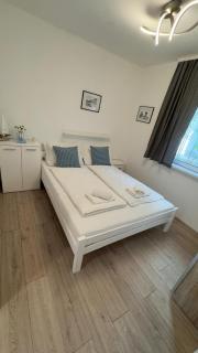 Apartments Adria - Tribunj - 9