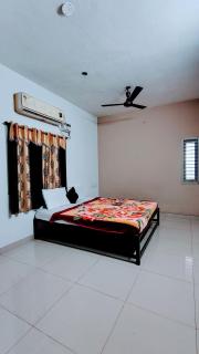 Naadi Nest - 2 Bed Room Service Apartment - 3