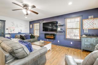 1 Mi to Gatlinburg Strip Cozy Cabin with Fire Pit - Gatlinburg - 7