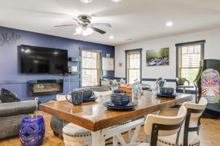 1 Mi to Gatlinburg Strip Cozy Cabin with Fire Pit - Gatlinburg - 1