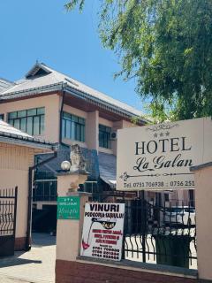 Hostel „La Galan” - Rădăuţi - 0