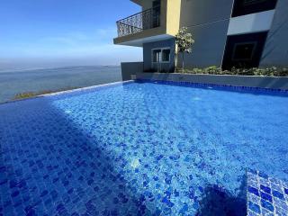 Spacious & Luxury 1BR near Solaire, Okada, Airport - Manila - 8
