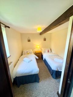 Charming 2 Bed cosy Cottage - Potter Heigham - 8