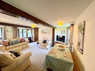 Charming 2 Bed cosy Cottage - Potter Heigham - 3