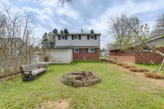 Walk to Edinboro Lake Home with Fire Pit! - Edinboro - 8