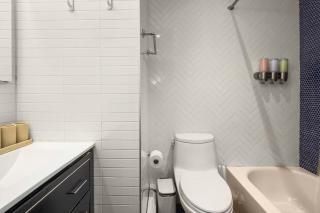 NYC's Prime Location Upscale 2BR - New York - 6