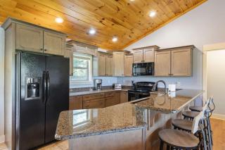 Gorgeous Blue Ridge views spacious retreat with spa - Blue Ridge - 3