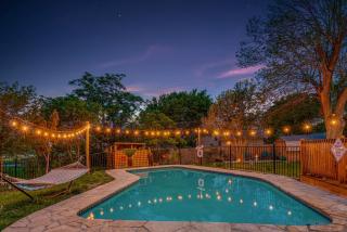 Family fun 4bed 2bath with pool - San Antonio - 0