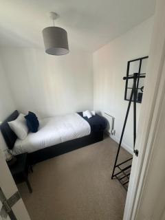 Marylebone Modern Family Home 4 Bedrooms Sleeps 8 Garden WiFi Free Parking - Leicester - 9