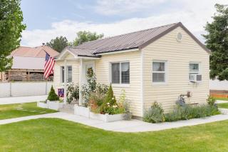 Our Little Yellow House - Saint Anthony - 2