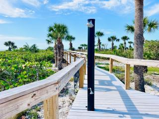 Breathtaking Views at Seaspray - Oceanfront accomodations - Sanibel - 5
