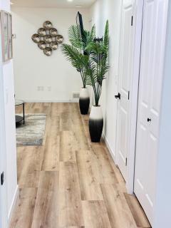Beautiful 1 bedroom suite close to YYC airport - Calgary - 9