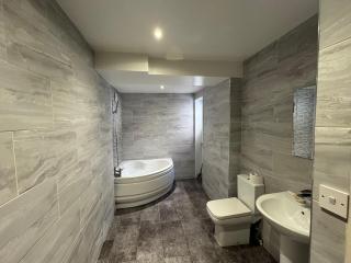 Modern 3-Bed Family Home in Quiet Sheffield Area - Wincobank - 7