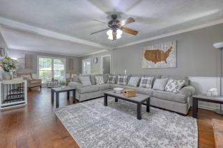 3-Bedroom Columbus Family Home with Private Pool - 8