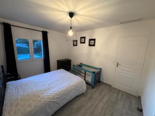 Villa familiale avec piscine chauffée - La Lande-de-Fronsac - 8