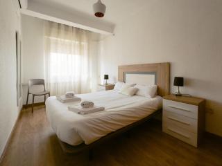 Apartamento de 2 dormitorios junto al Hospital - Albacete - 0