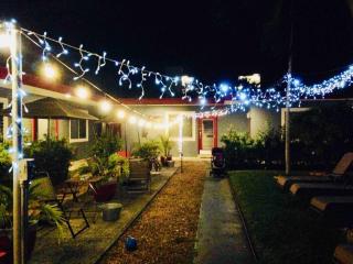 Sunny 1BR Hollywood Retreat – Pet Friendly - Hollywood - 0
