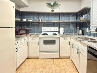 NEW 2b2b ENTIRE TOWNHOUSE PLACE COZY and QUIET SP1271 - Norcross - 8