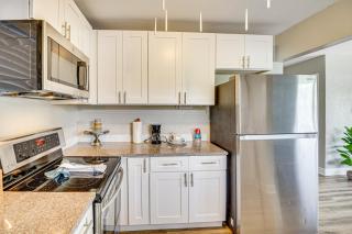 4 Mi to Daytona Boardwalk and Beaches Cute Cottage - Holly Hill - 1