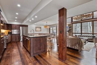 Sunny Mountain Retreat BBQ Grill, Private Hot Tub Walk to Main Street Near Deer Valley Trails - Park City - 4