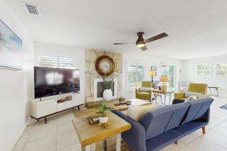Salty Flamingo - Cape Coral - 8