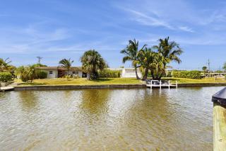 Salty Flamingo - Cape Coral - 7