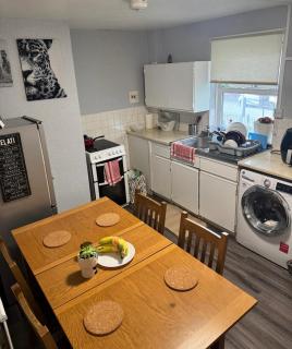 Bright & Cozy Double Room with great transport links - Hither Green - 3
