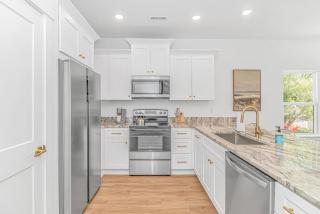 4BR Beach House with Private Pool 1000ft from the beach - Myrtle Beach - 6