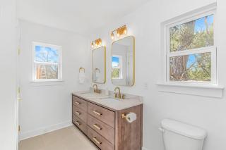 4BR Beach House with Private Pool 1000ft from the beach - Myrtle Beach - 3