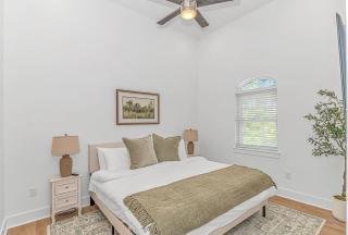 Beachside 5BR 5BTH Bungalow, 1 Block from Ocean - Myrtle Beach - 6