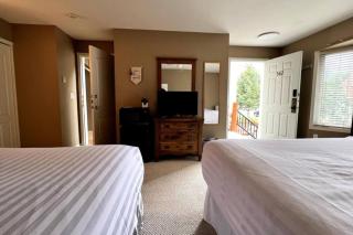 Fernie Ski Bike Fish Double Queen Room on the River - Fernie - 2
