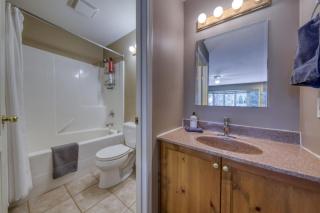 Fernie Ski Bike Fish Double Queen Room on the River - Fernie - 6