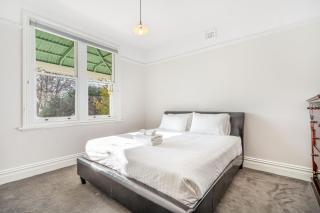 Cosy Upgraded Character Home in Leafy West Hobart - - 7