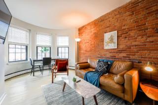 Bright and Cozy Studio Apartment - Boston - 0