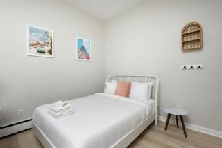 Centrally Located Basic Studio - Boston - 5