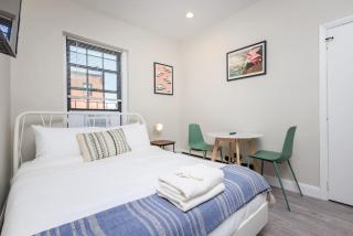 Compact Back Bay Studio - Boston - 3
