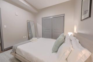 Luxurious Downtown 1 Bedroom - Boston - 8