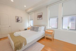 Simple 2 Bed 2 bath Close to Fenway - 3