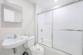 Quaint Studio Apt Steps from Back Bay - Boston - 2