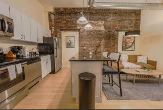 Simple Spacious Apartment - Boston - 8