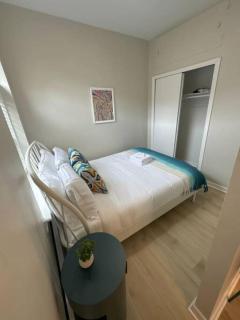 Modern studio apartment - Boston - 3
