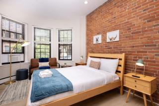 Serene Studio with Cozy Atmosphere - Boston - 4