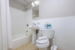 Serene Studio with Cozy Atmosphere - Boston - 1