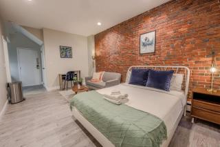 Modern Simple Studio South End - Boston - 5